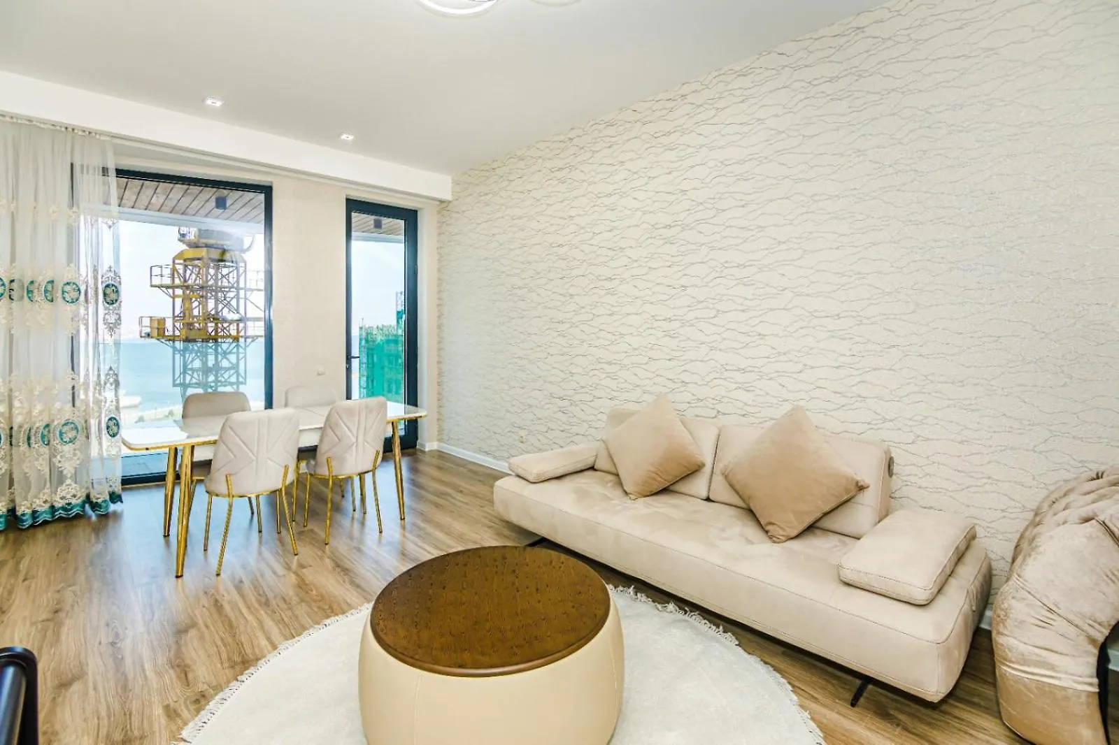 Sabah Residance Sea View 3 Bedroom Баку 0*,